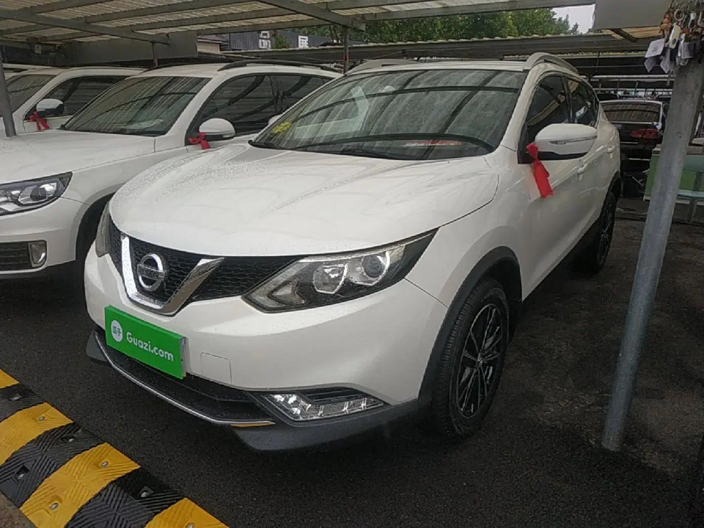 Nissan Qashqai 2016 2.0L CVT Elite Edition — миниатюра 1