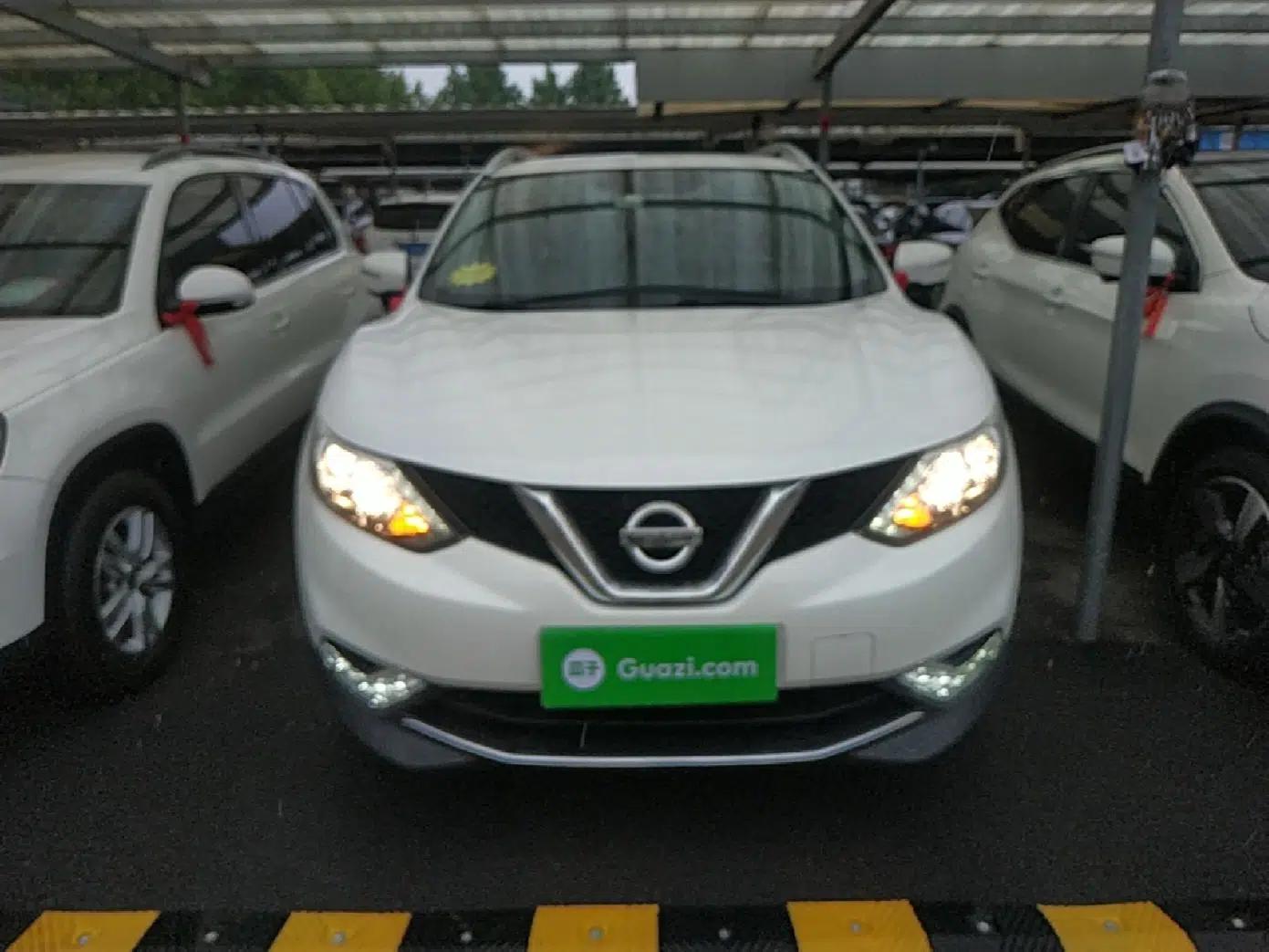 Nissan Qashqai 2016 2.0L CVT Elite Edition — миниатюра 2