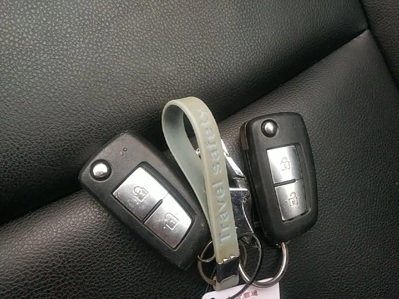 Nissan Qashqai 2016 2.0L CVT Elite Edition — миниатюра 12