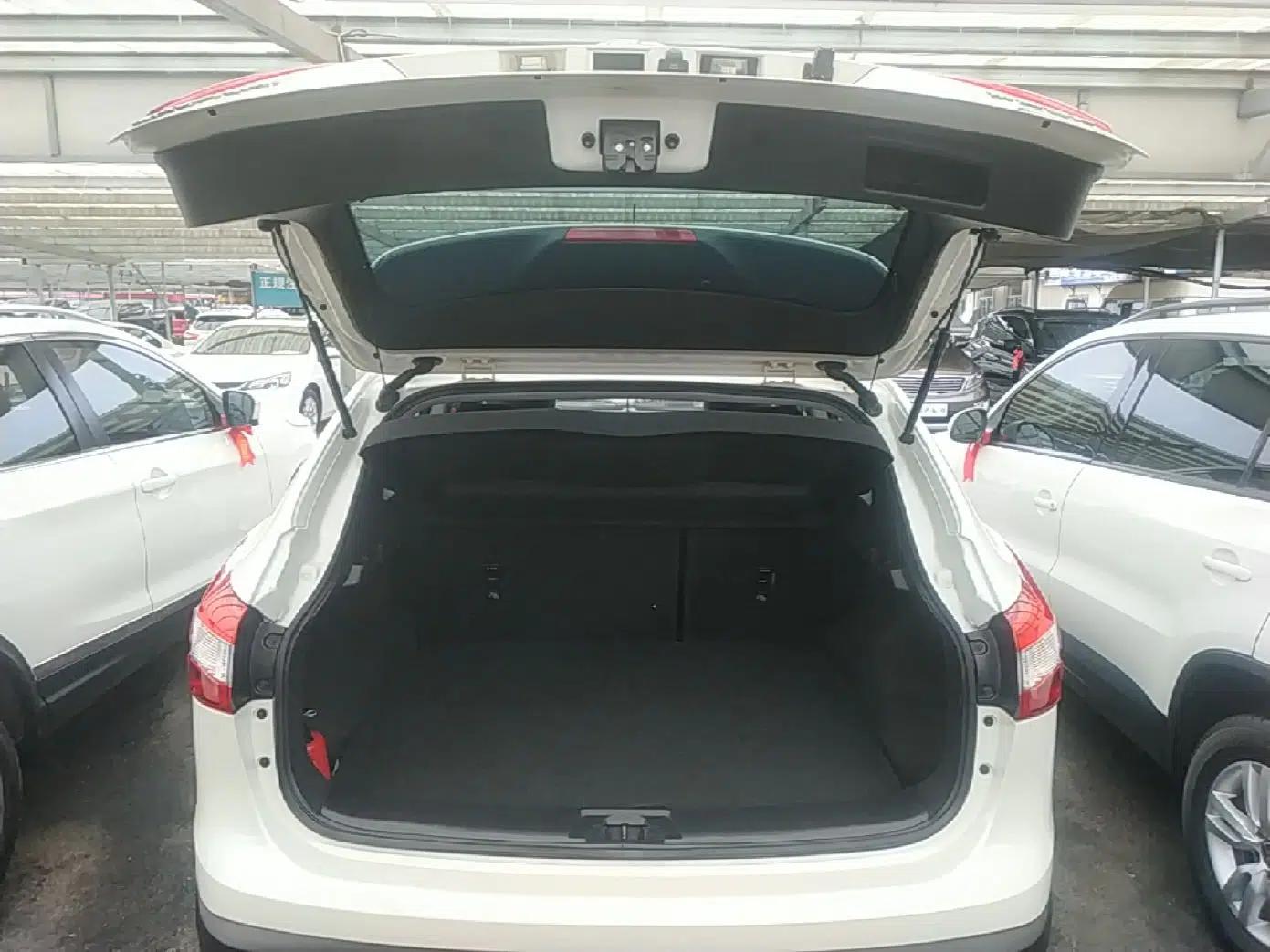 Nissan Qashqai 2016 2.0L CVT Elite Edition — миниатюра 22
