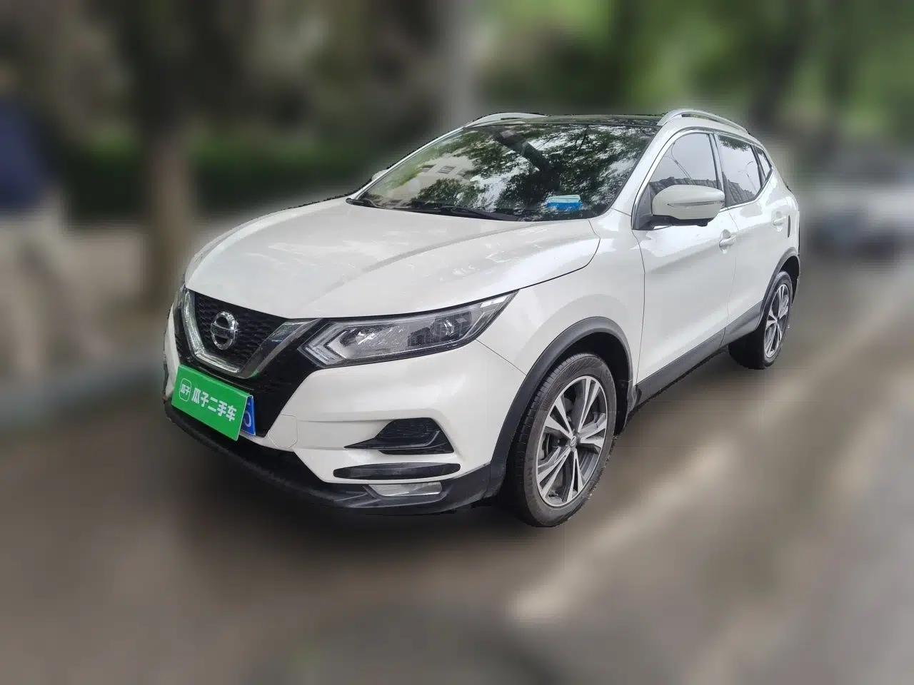 Nissan Qashqai 2019 2.0L CVT Luxury Edition — миниатюра 1