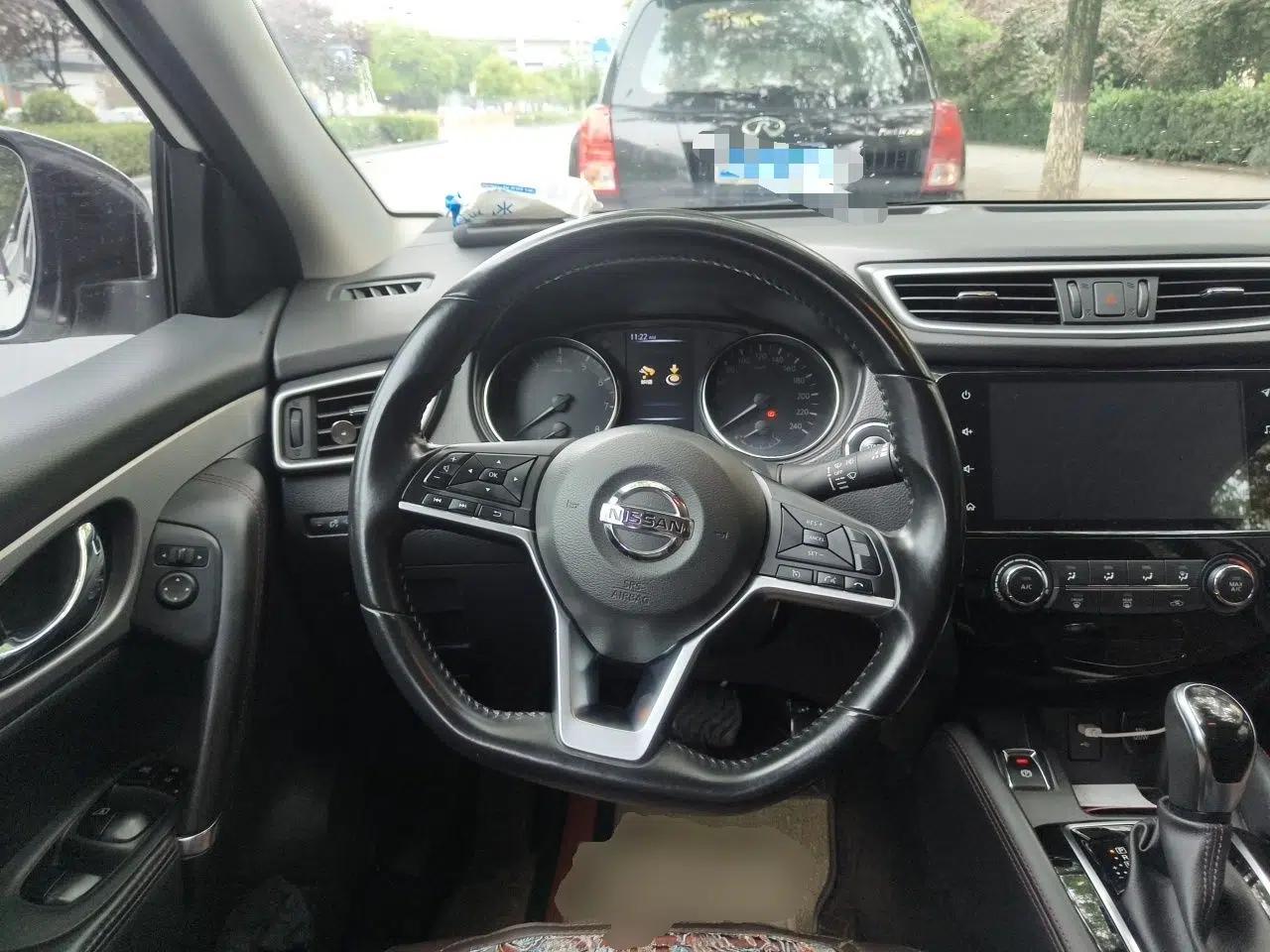 Nissan Qashqai 2019 2.0L CVT Luxury Edition — миниатюра 11