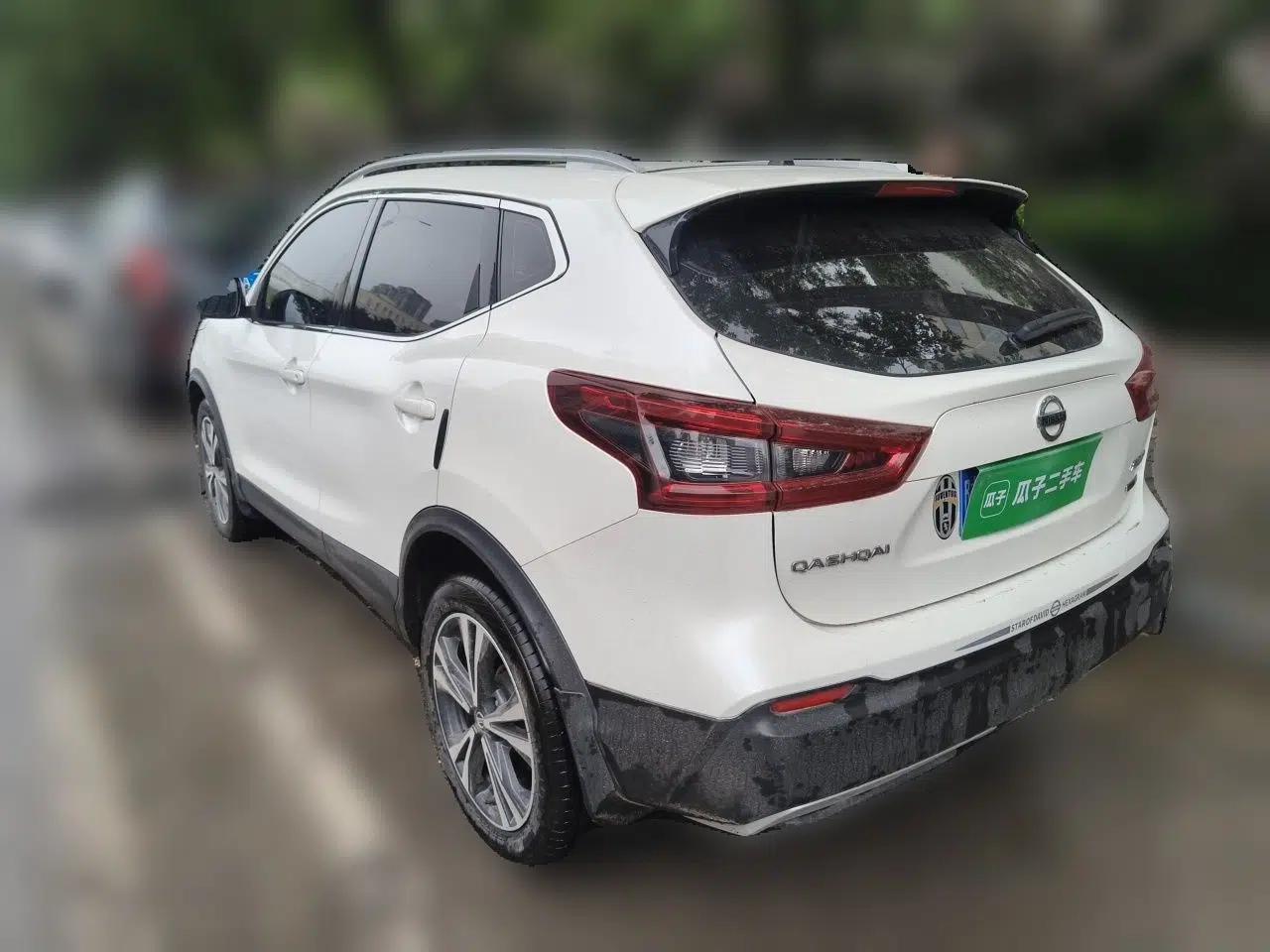 Nissan Qashqai 2019 2.0L CVT Luxury Edition — миниатюра 4