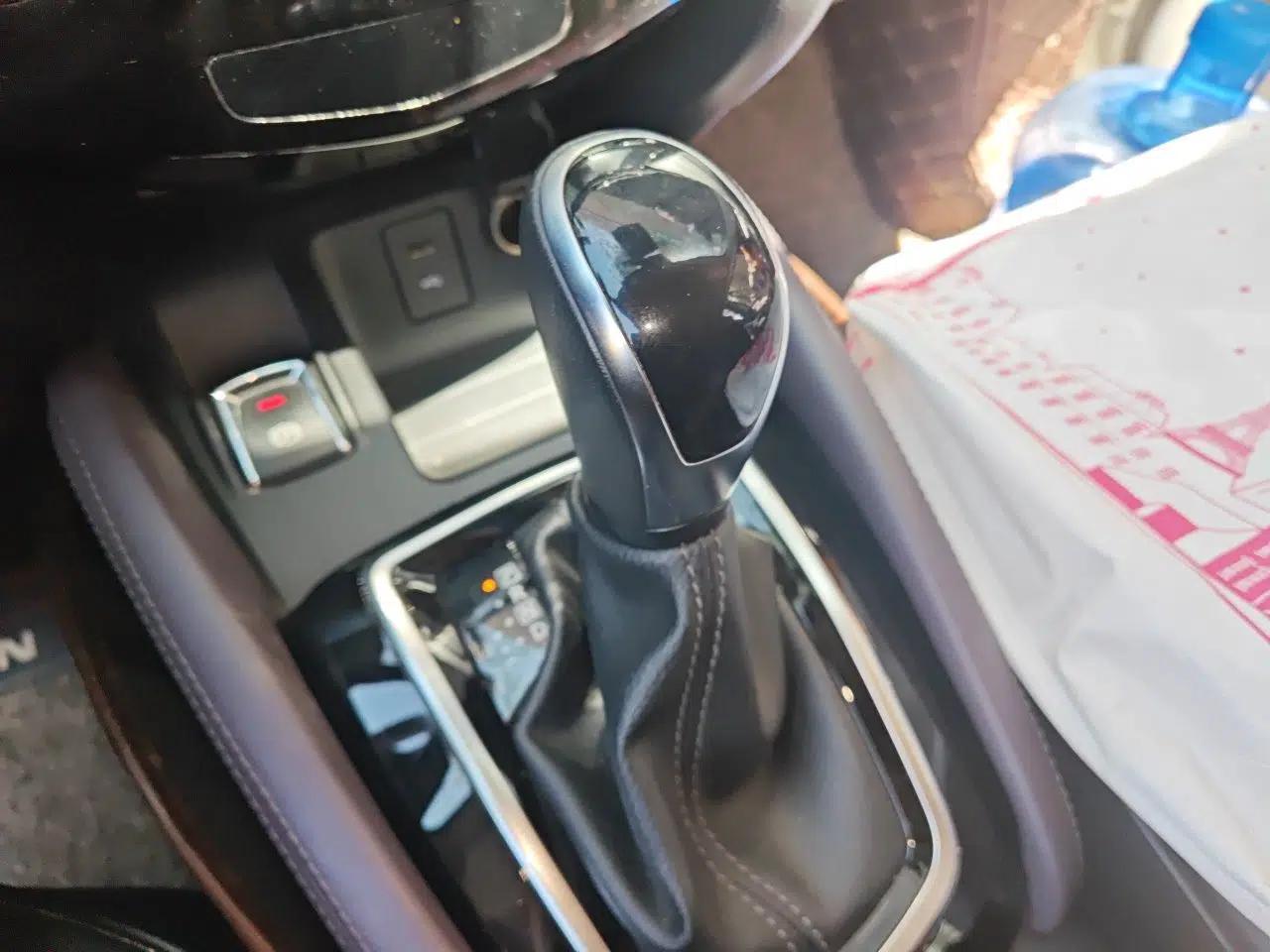 Nissan Qashqai 2019 2.0L CVT Luxury Edition — миниатюра 15