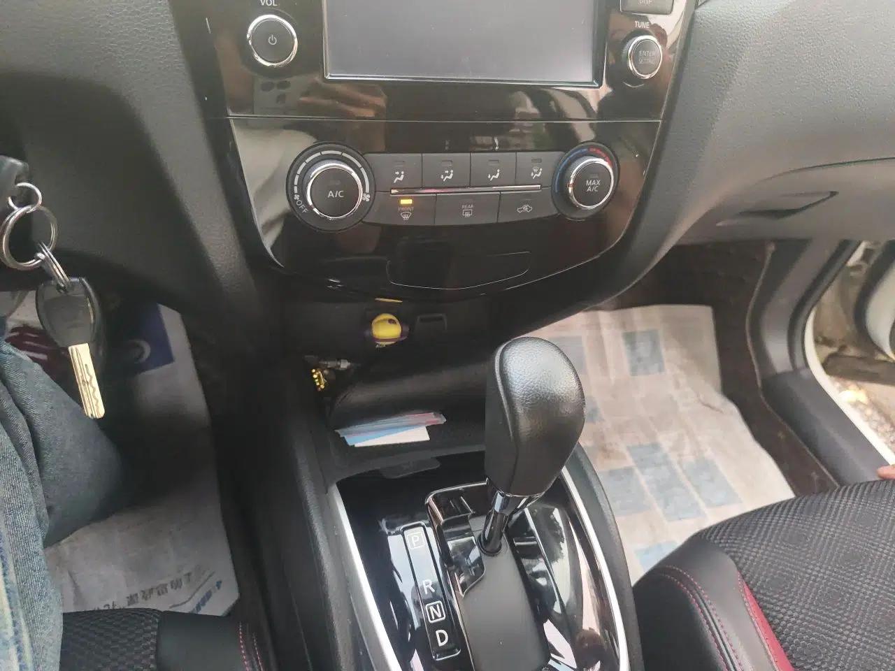 Nissan Qashqai 2017 2.0L CVT Smart Enjoyment Version China V Standard — миниатюра 14