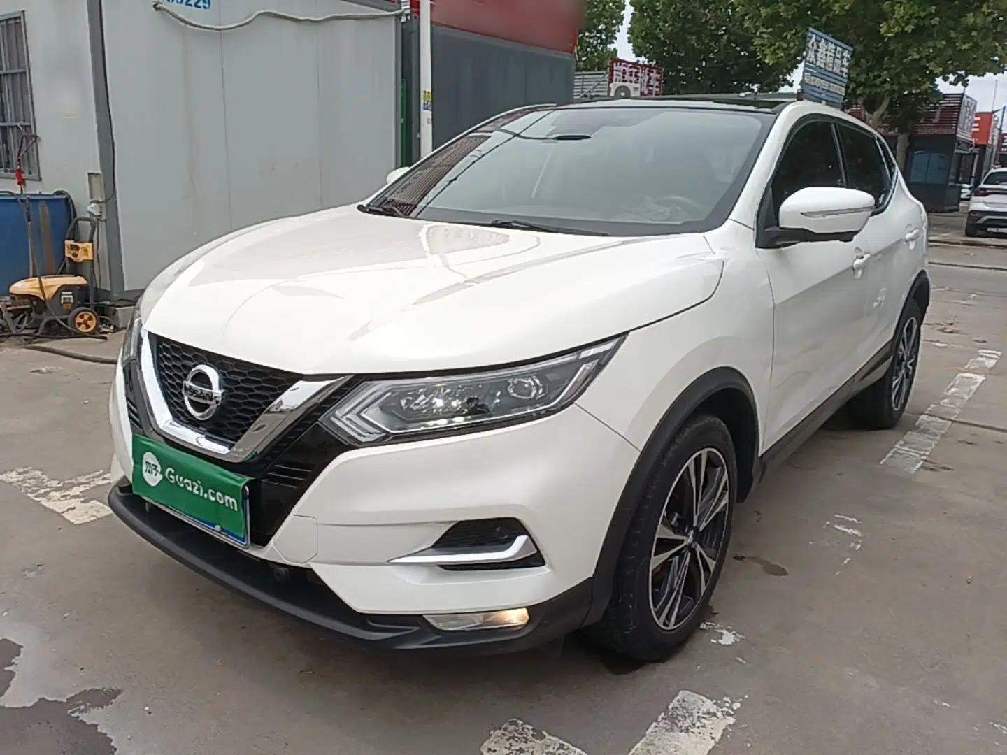 Nissan Qashqai 2021 2.0L CVT Luxury Edition — миниатюра 1