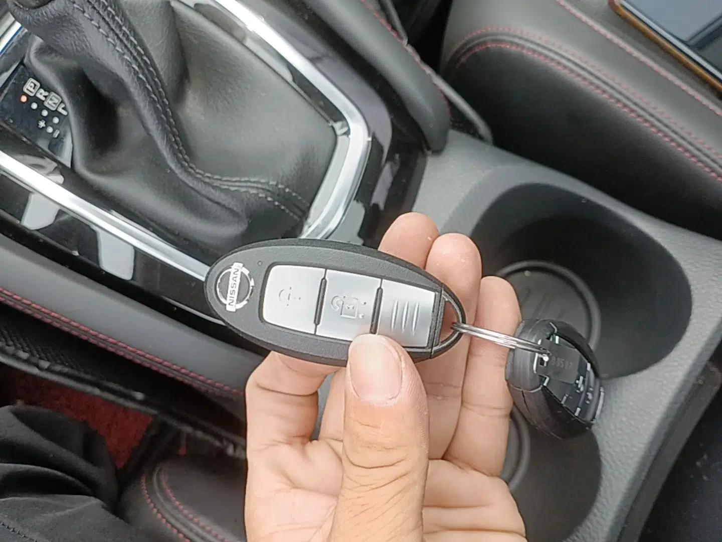 Nissan Qashqai 2021 2.0L CVT Luxury Edition — миниатюра 12