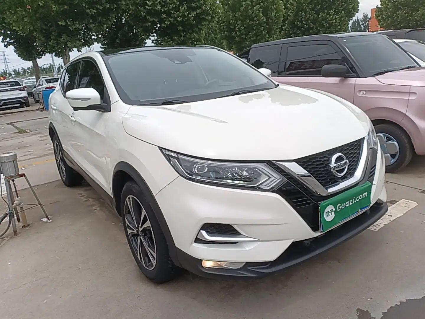 Nissan Qashqai 2021 2.0L CVT Luxury Edition — миниатюра 3