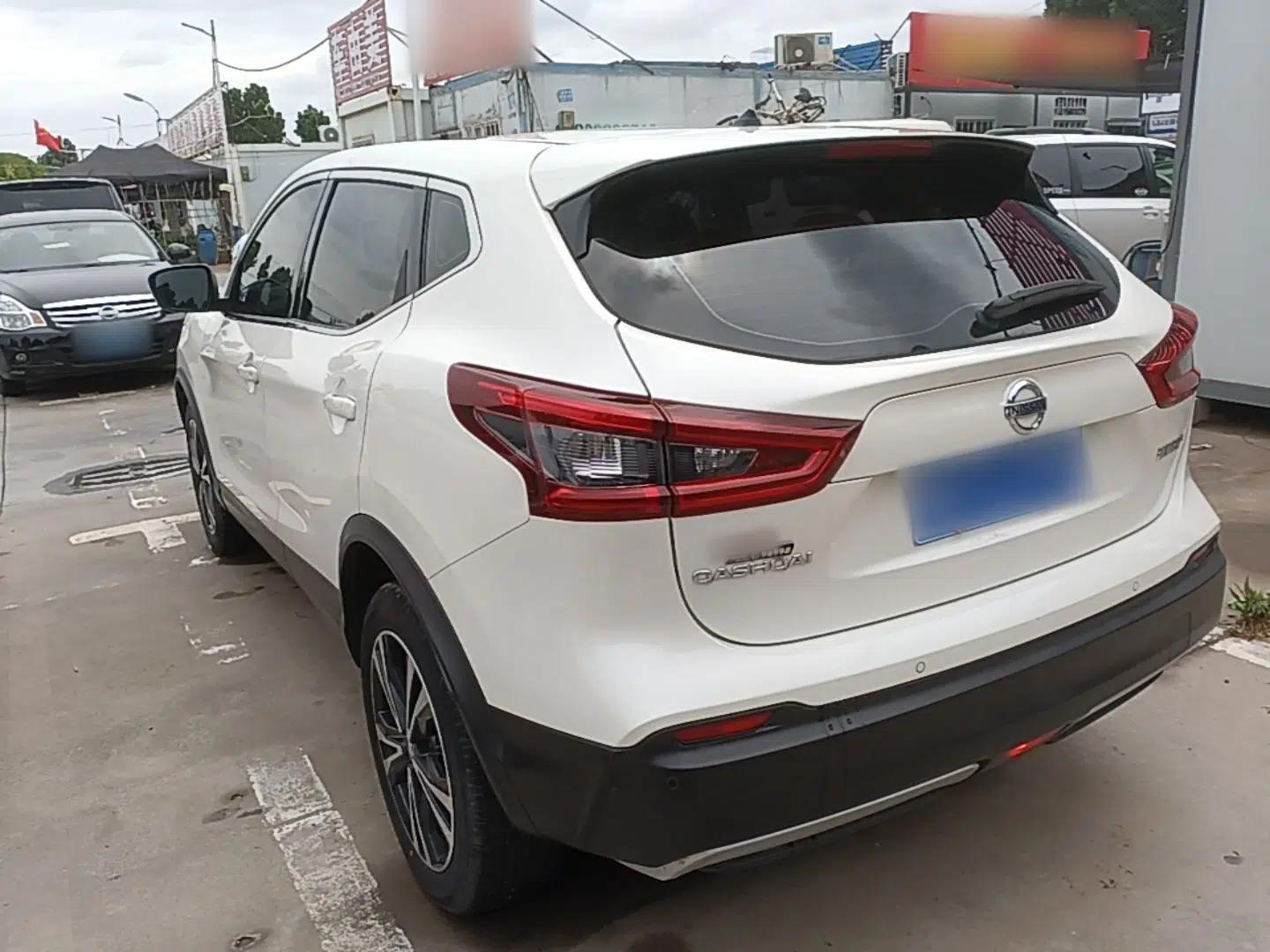 Nissan Qashqai 2021 2.0L CVT Luxury Edition — миниатюра 4