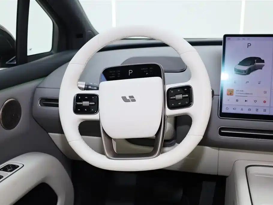 Li Auto i6 2025 Two-Wheel Drive Standard Edition — миниатюра 15