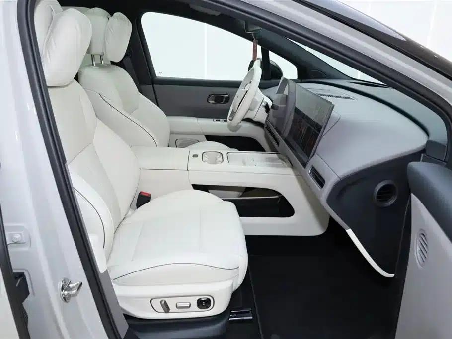 Li Auto i6 2025 Two-Wheel Drive Standard Edition — миниатюра 19