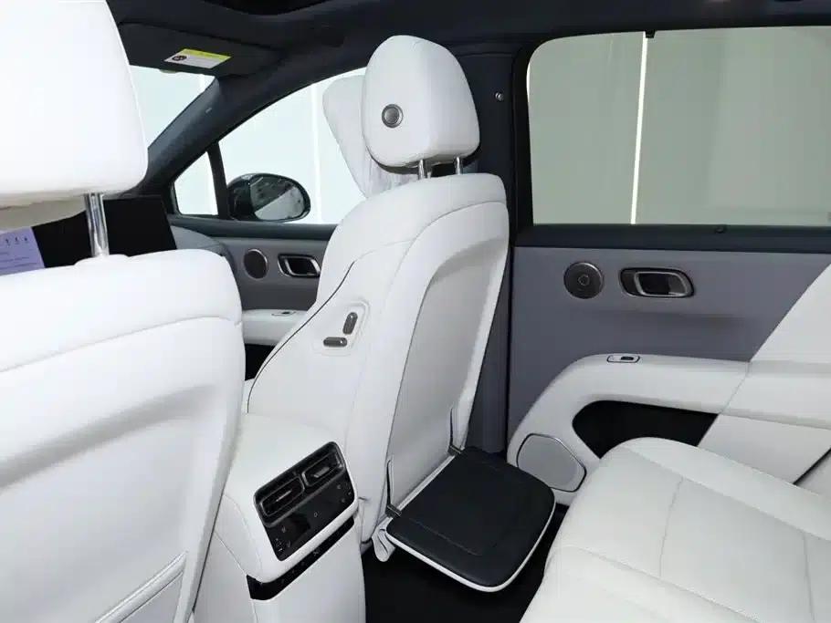 Li Auto i6 2025 Two-Wheel Drive Standard Edition — миниатюра 24