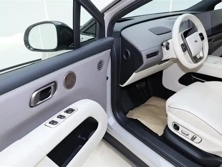 Li Auto i6 2025 Two-Wheel Drive Standard Edition — миниатюра 26