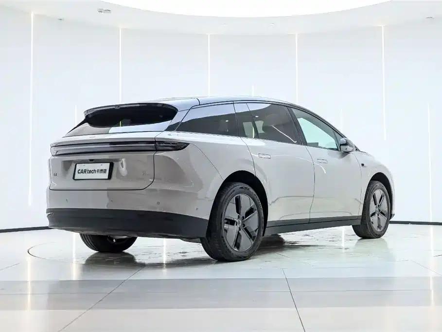 Li Auto i6 2025 Two-Wheel Drive Standard Edition — миниатюра 5