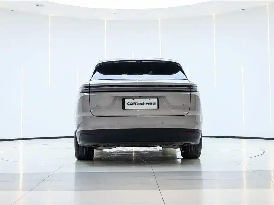 Li Auto i6 2025 Two-Wheel Drive Standard Edition — миниатюра 6