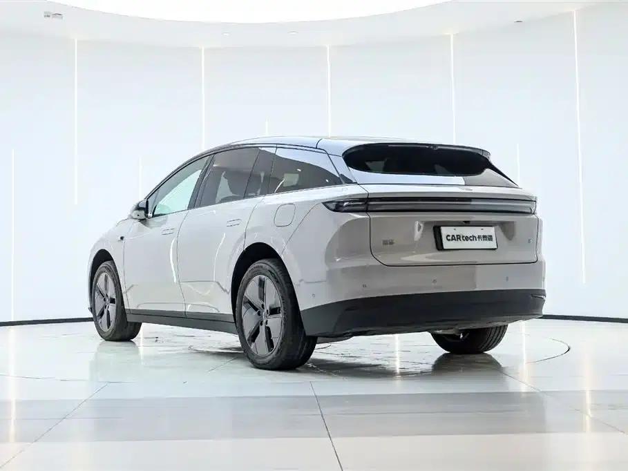 Li Auto i6 2025 Two-Wheel Drive Standard Edition — миниатюра 7