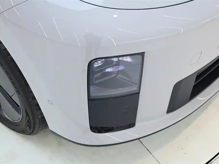 Li Auto i6 2025 Two-Wheel Drive Standard Edition — миниатюра 9