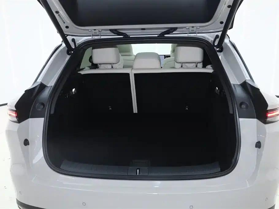 Li Auto i6 2025 Two-Wheel Drive Standard Edition — миниатюра 13