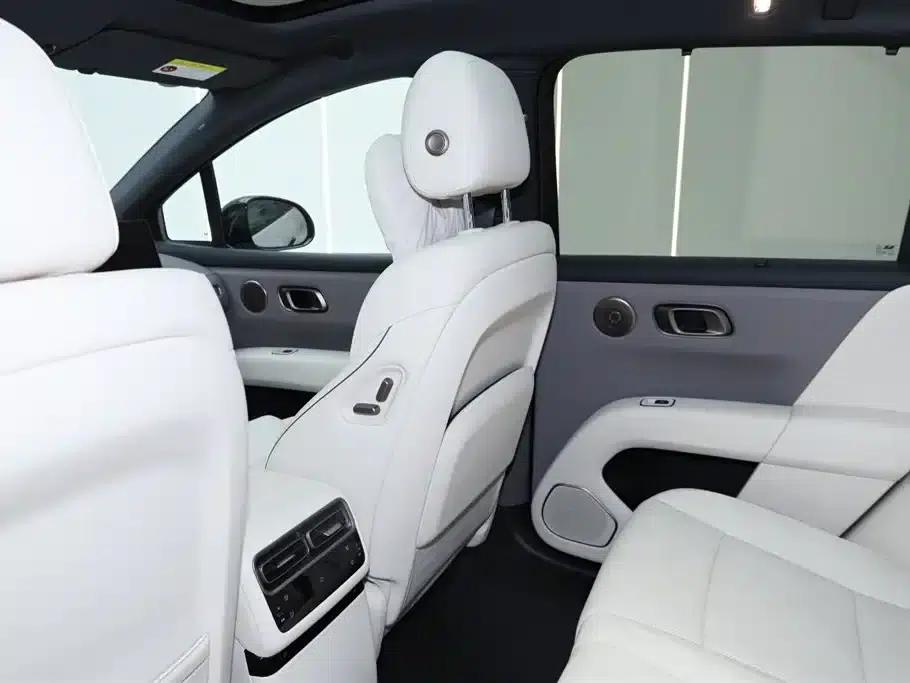 Li Auto i6 2025 Two-Wheel Drive Standard Edition — миниатюра 25