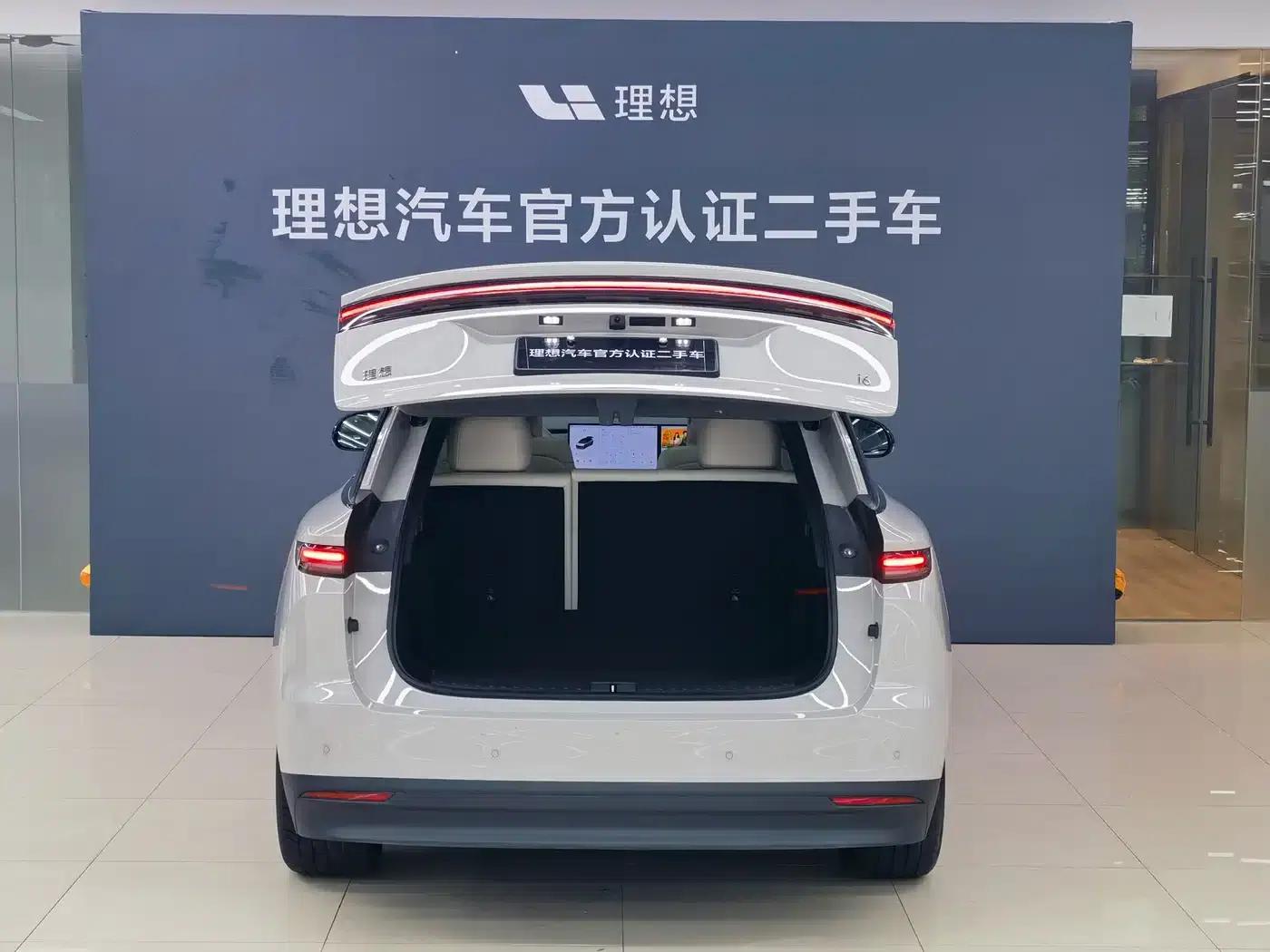 Li Auto i6 2025 Two-Wheel Drive Standard Edition — миниатюра 17