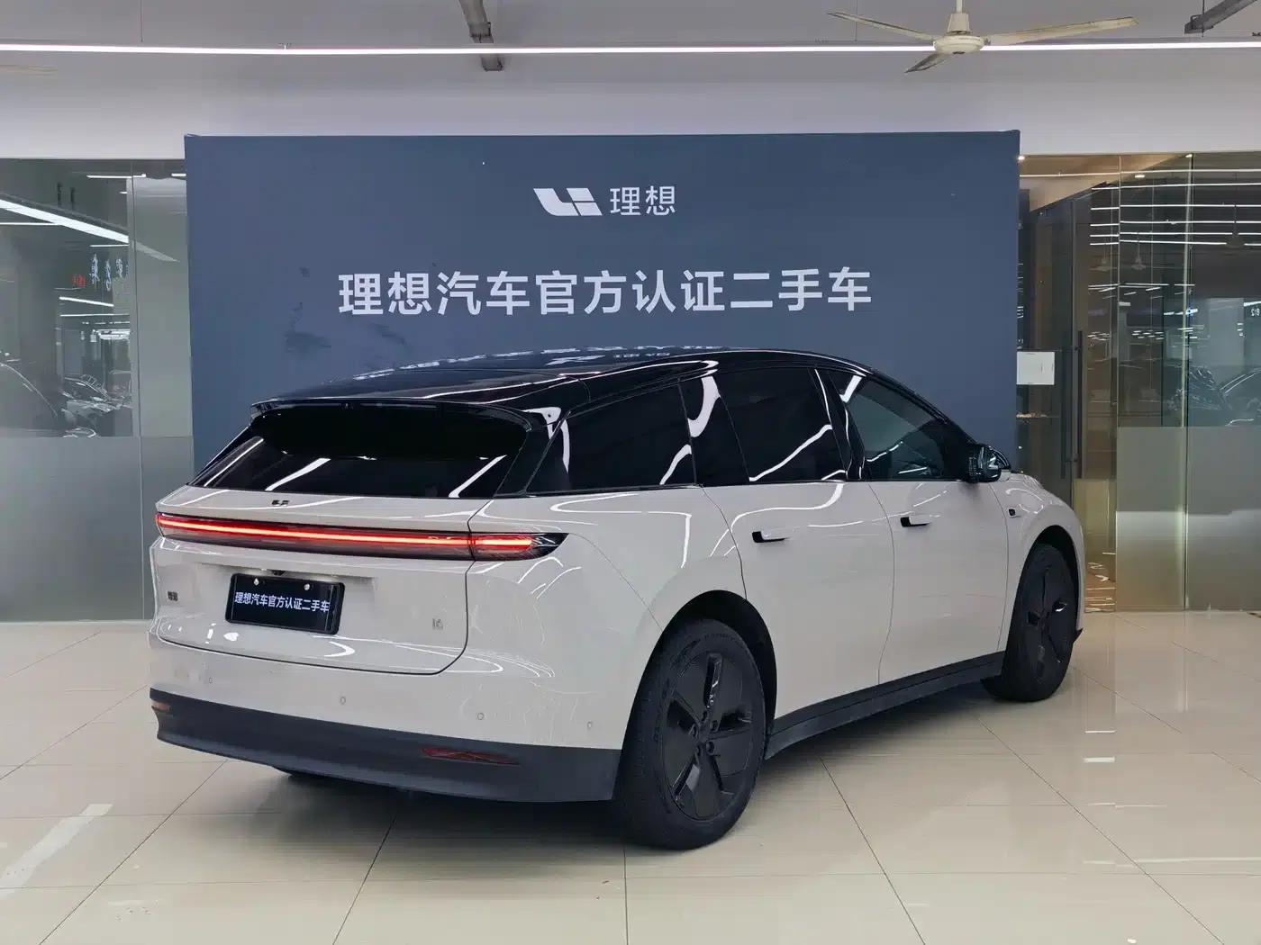 Li Auto i6 2025 Two-Wheel Drive Standard Edition — миниатюра 19