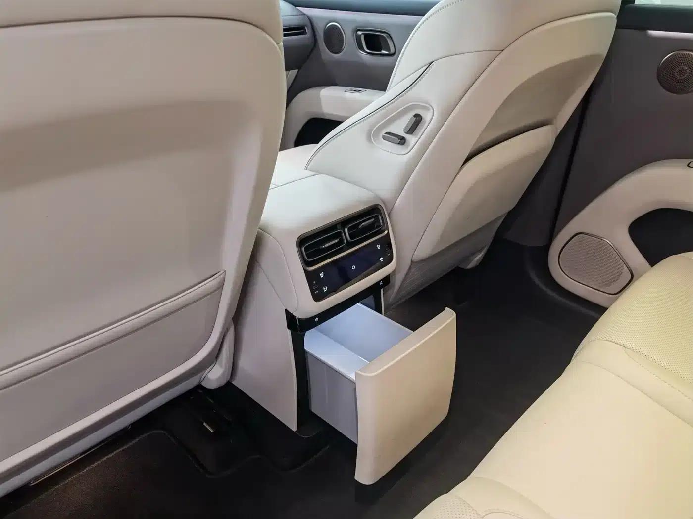 Li Auto i6 2025 Two-Wheel Drive Standard Edition — миниатюра 9