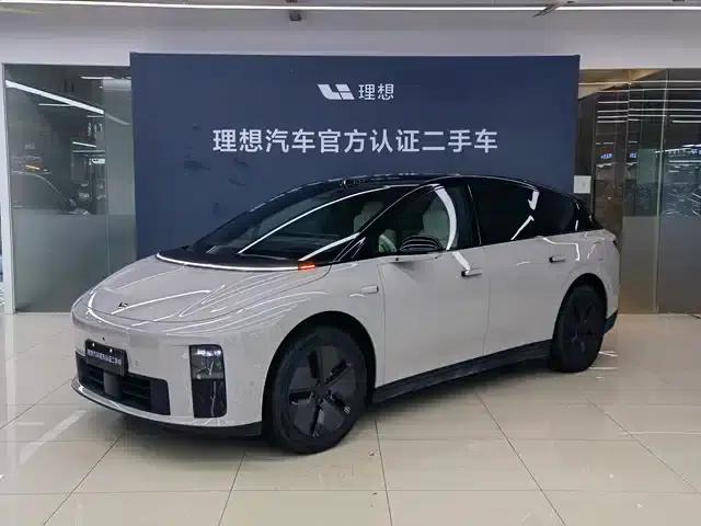 Li Auto i6 2025 Two-Wheel Drive Standard Edition