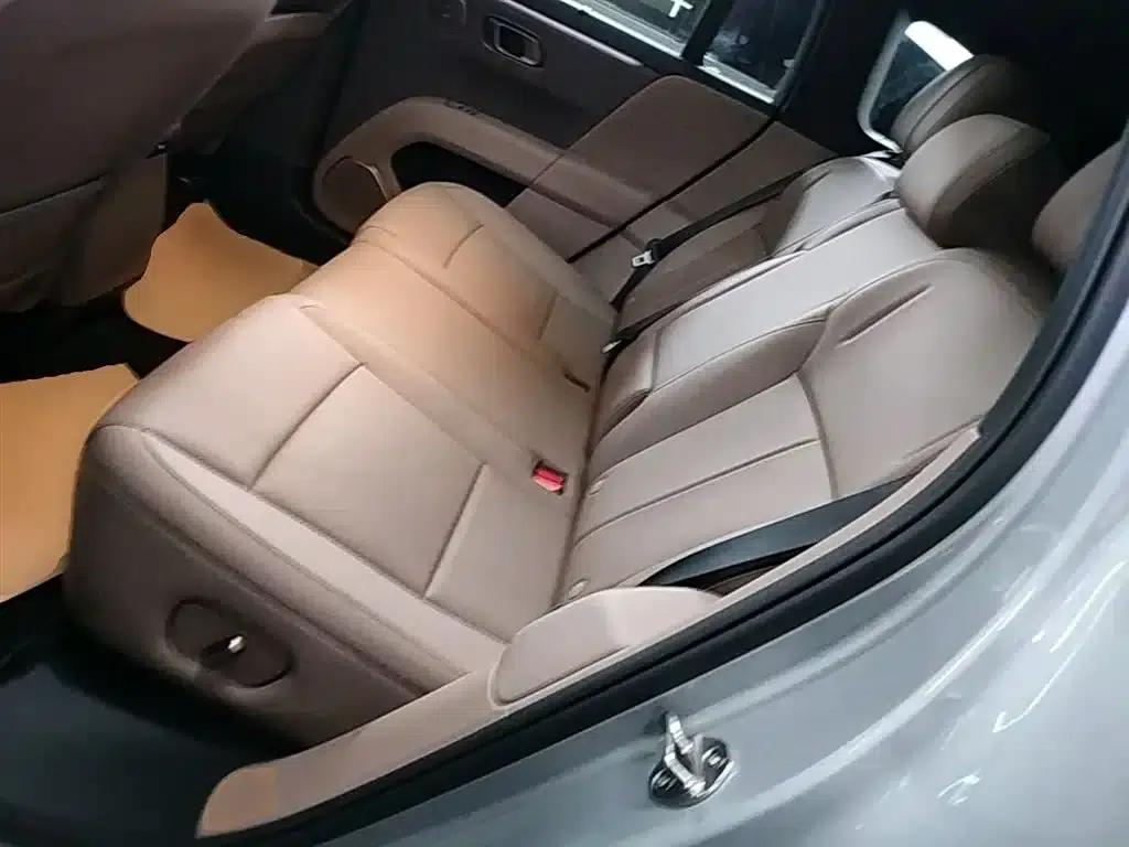 Li Auto i6 2025 Two-Wheel Drive Standard Edition — миниатюра 17