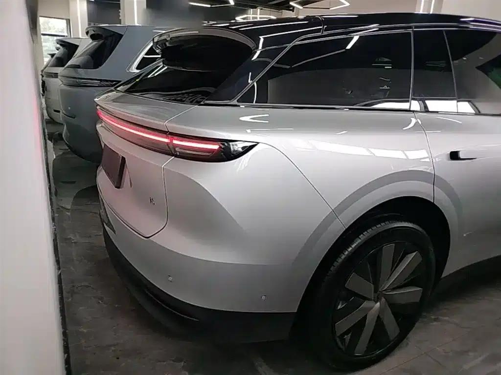Li Auto i6 2025 Two-Wheel Drive Standard Edition — миниатюра 19