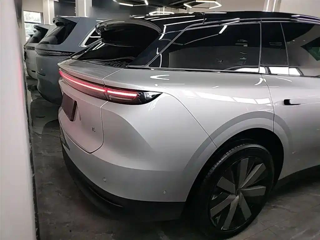 Li Auto i6 2025 Two-Wheel Drive Standard Edition — миниатюра 6