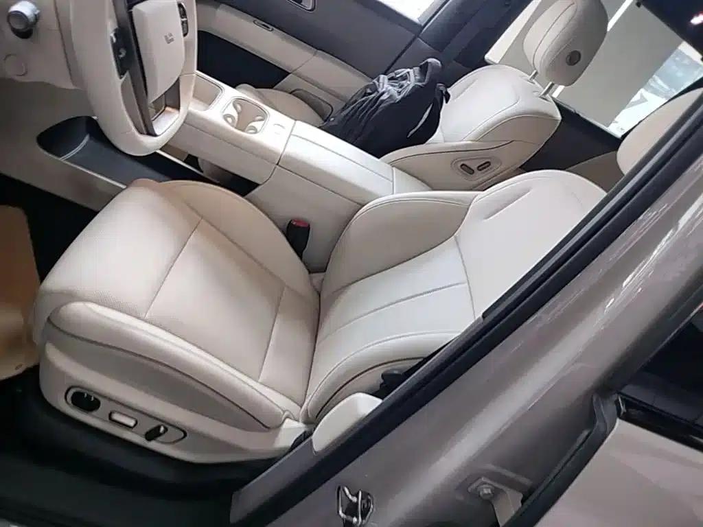 Li Auto i6 2025 Two-Wheel Drive Standard Edition — миниатюра 15