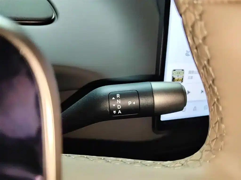 Li Auto i6 2025 Two-Wheel Drive Standard Edition — миниатюра 14