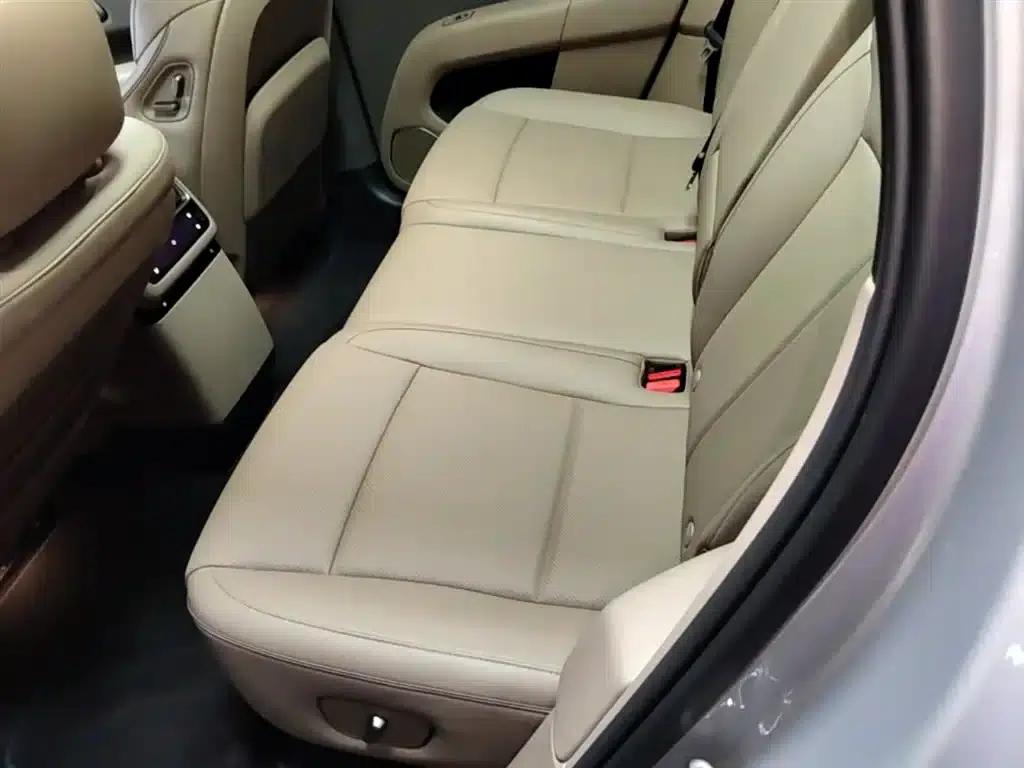 Li Auto i6 2025 Two-Wheel Drive Standard Edition — миниатюра 17