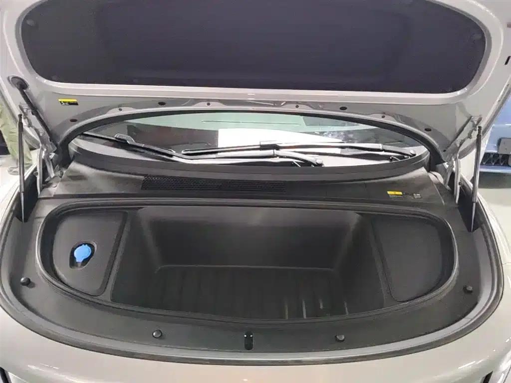 Li Auto i6 2025 Two-Wheel Drive Standard Edition — миниатюра 20