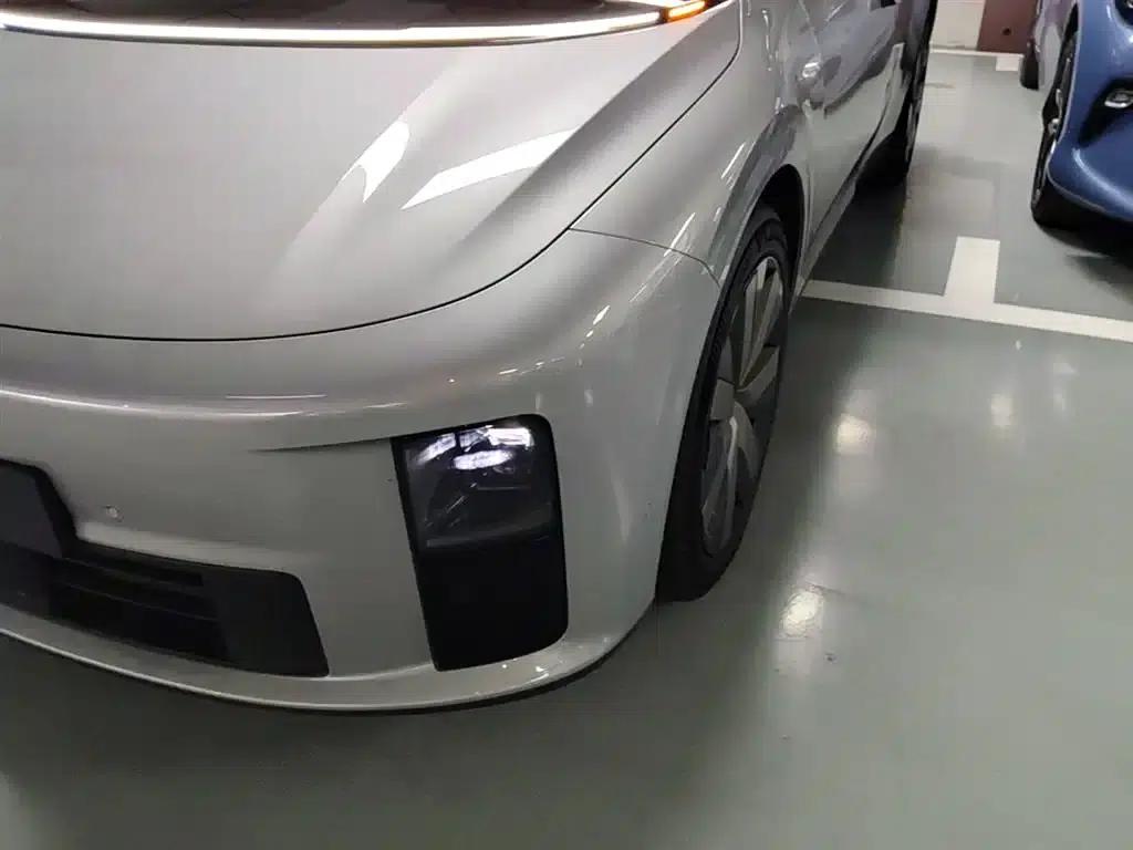 Li Auto i6 2025 Two-Wheel Drive Standard Edition — миниатюра 24