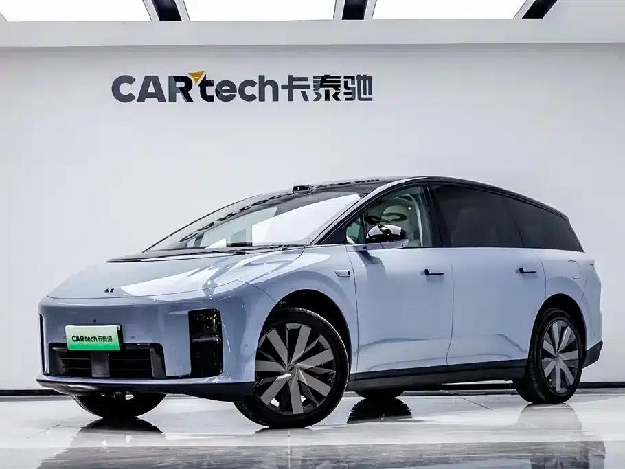 Li Auto i8 2025 Standard Edition — миниатюра 1