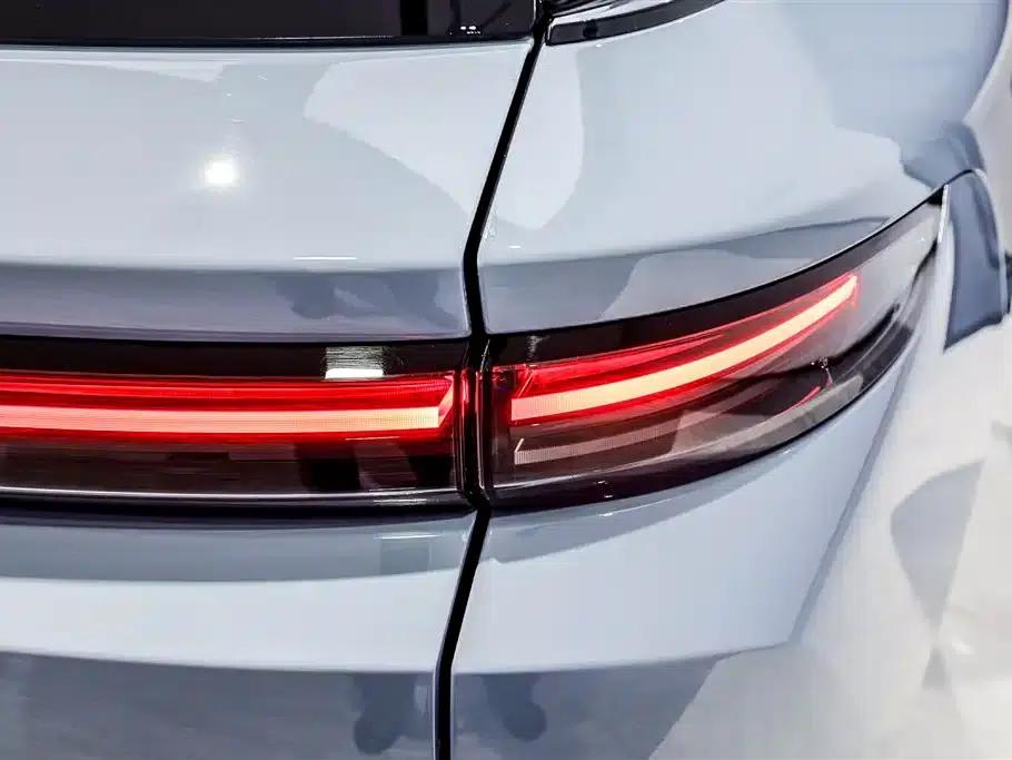 Li Auto i8 2025 Standard Edition — миниатюра 25