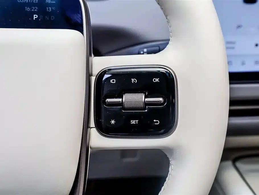 Li Auto i8 2025 Standard Edition — миниатюра 31