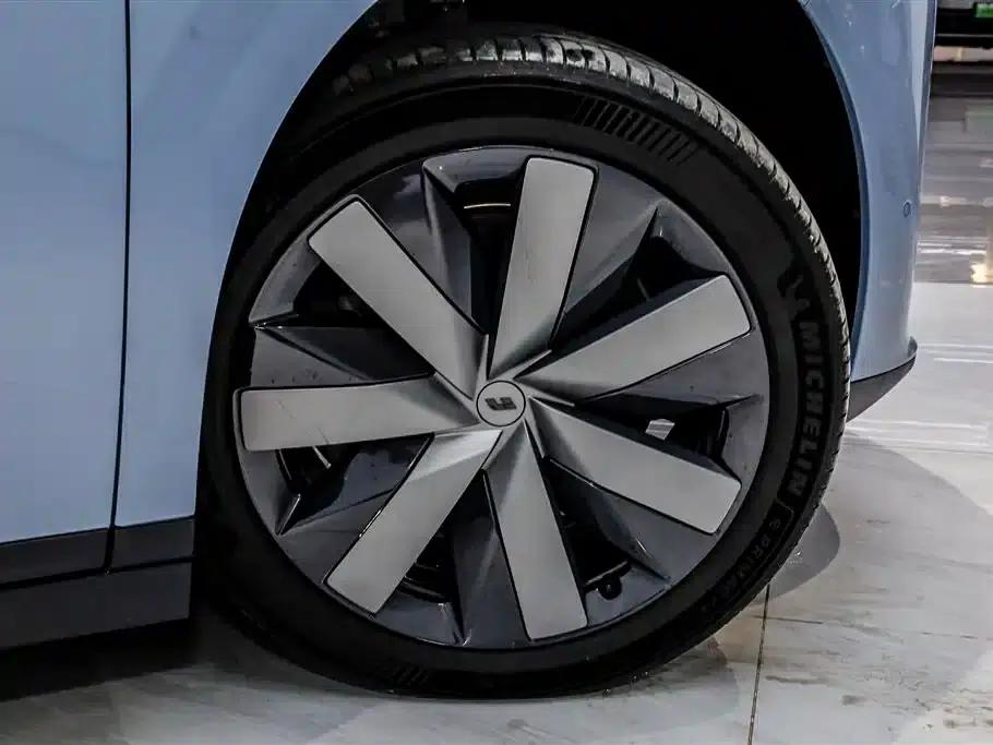 Li Auto i8 2025 Standard Edition — миниатюра 7
