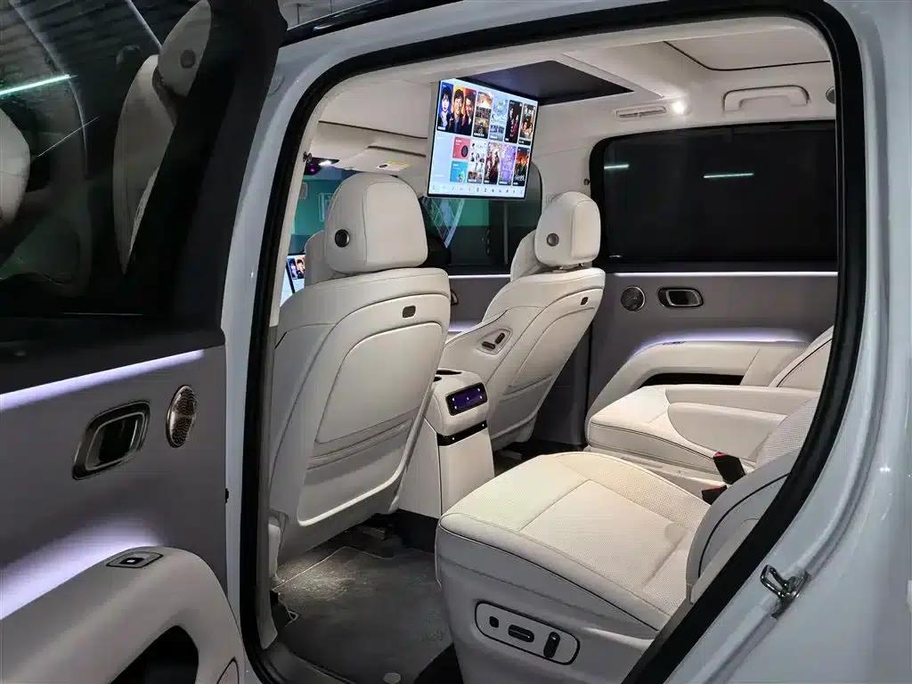 Li Auto i8 2025 Standard Edition — миниатюра 4