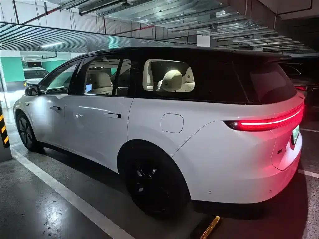 Li Auto i8 2025 Standard Edition — миниатюра 5