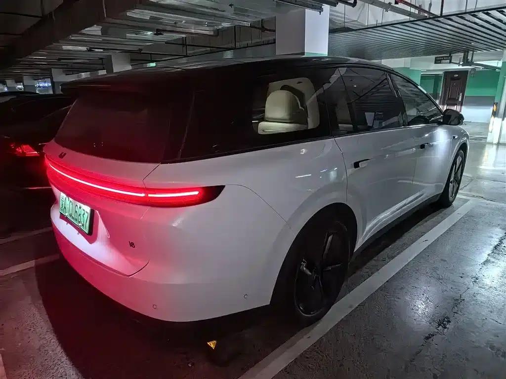 Li Auto i8 2025 Standard Edition — миниатюра 6
