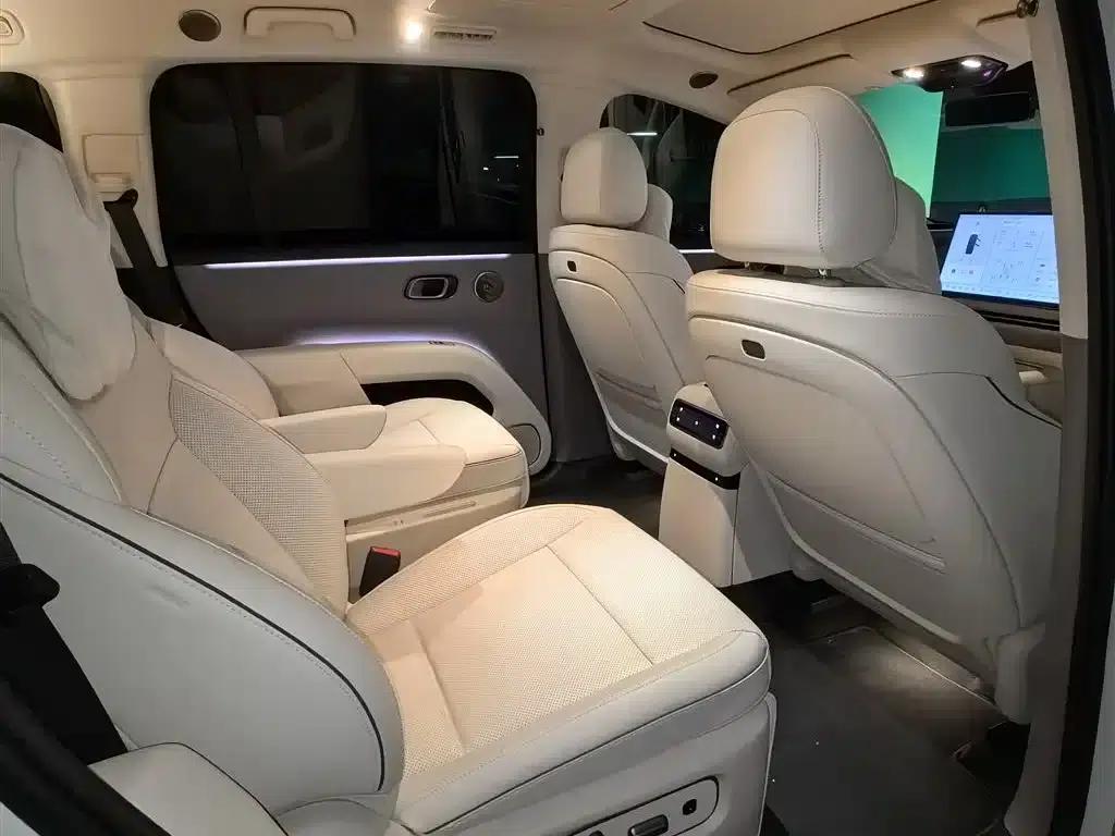 Li Auto i8 2025 Standard Edition — миниатюра 9