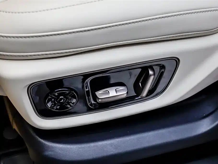 Li Auto MEGA 2025 Home Edition — миниатюра 8