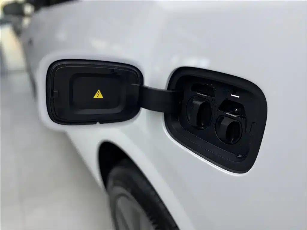 Li Auto MEGA 2025 Home Edition — миниатюра 12