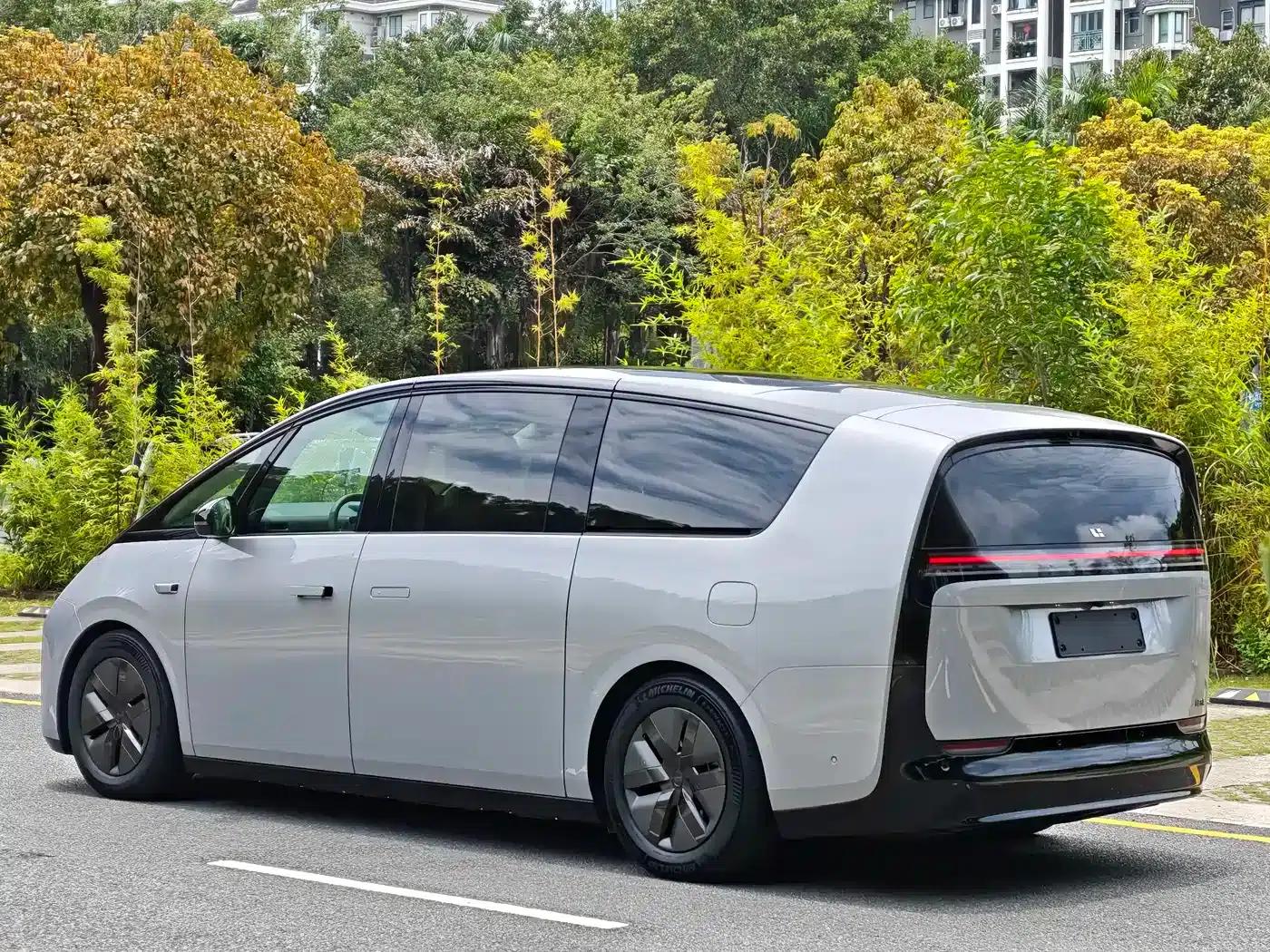 Li Auto MEGA 2024 Ultra — миниатюра 7