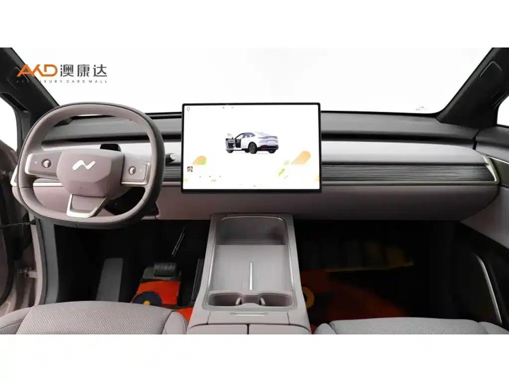 L60/2024/60kWh Four-Wheel Drive — миниатюра 5