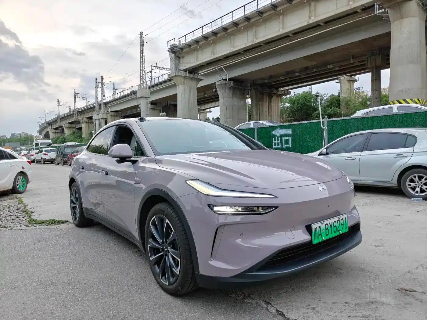 L60 2024 Model 85kWh Rear-Wheel Drive — миниатюра 3