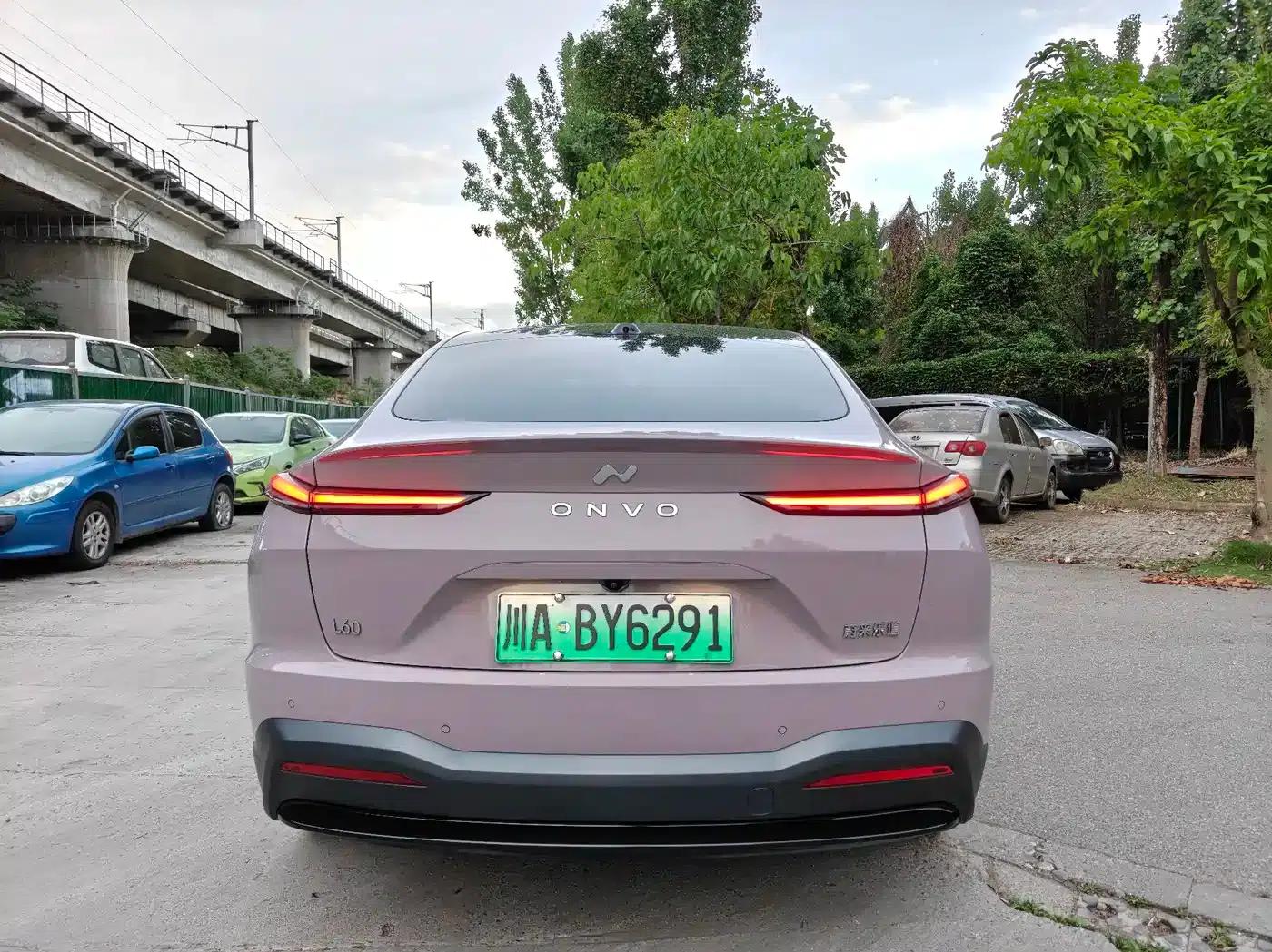 L60 2024 Model 85kWh Rear-Wheel Drive — миниатюра 5