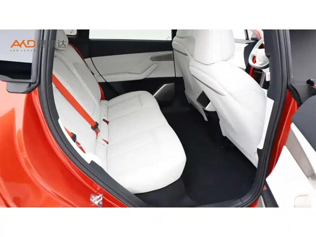 L60/2024/60kWh Rear-Wheel Drive — миниатюра 8